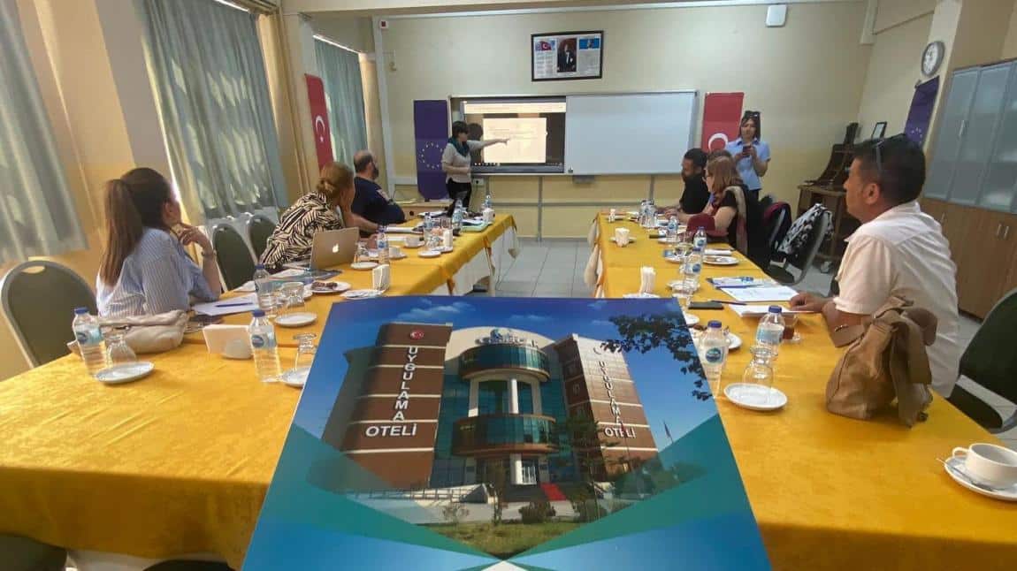 Adana Evliya Çelebi Mesleki ve Teknik Anadolu Lisesi “CE-E VET” Projesinin Uluslararası toplantısına ev sahipliği yaptı!